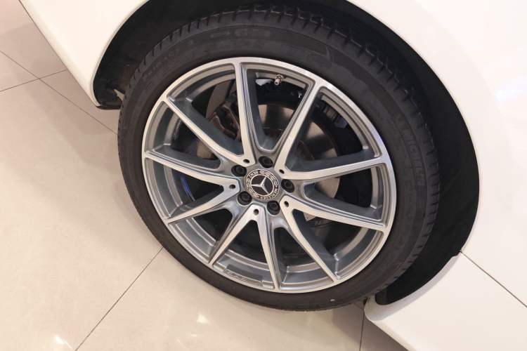 Used Mercedes-Benz E-Class 2021 Facelift E 260 Coupe Right Rear Wheel Hub