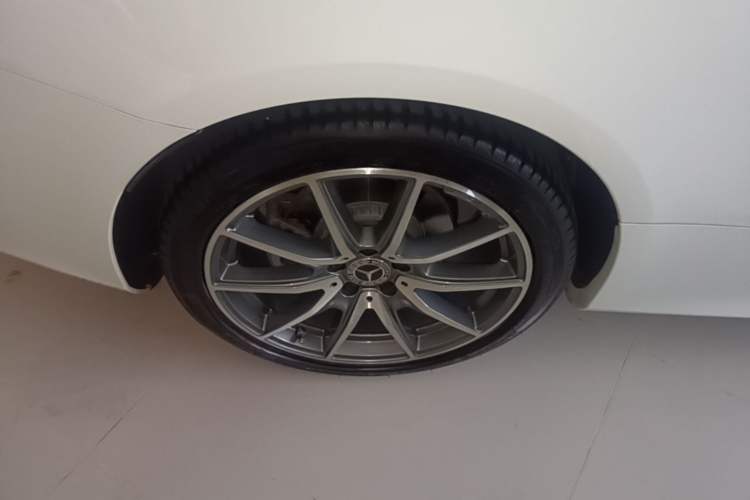 Used Mercedes-Benz E-Class 2021 E 260 Coupe Right Rear Wheel Hub
