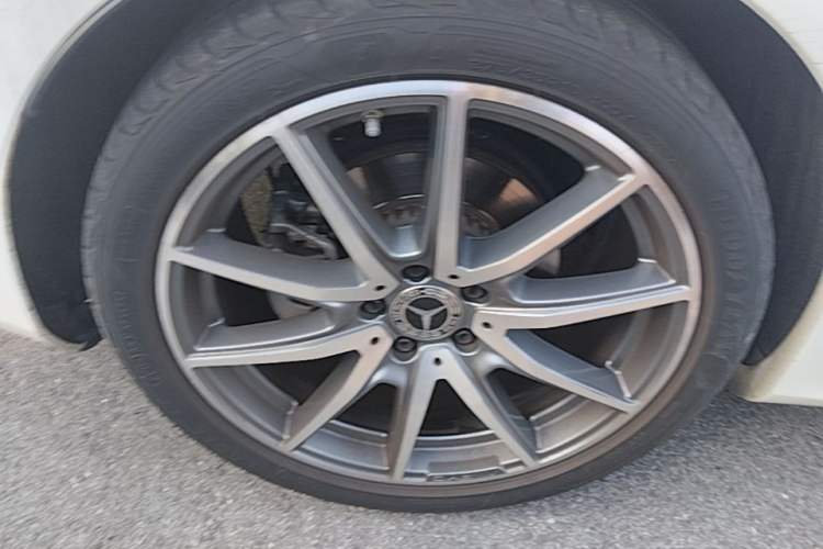 Used Mercedes-Benz E-Class 2021 E 260 Coupe Right Rear Wheel Hub