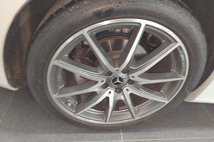 Used Mercedes-Benz E-Class 2021 E 260 Coupe Right Rear Wheel Hub