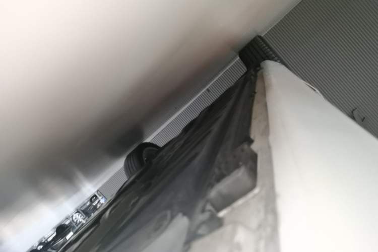 Used Mercedes-Benz E-Class 2021 E 300 L Luxury Model Right Side Sill