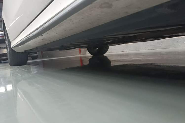 Used Mercedes-Benz E-Class 2021 Restyled E 300 L Sporty and Stylish Edition Right Side Sill