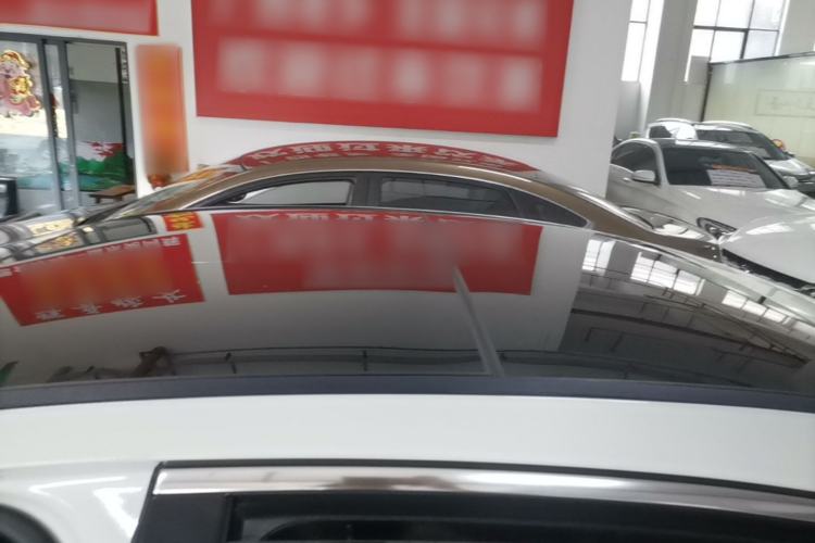 Used Mercedes-Benz E-Class 2021 E 300 L Sporty and Stylish Model Roof