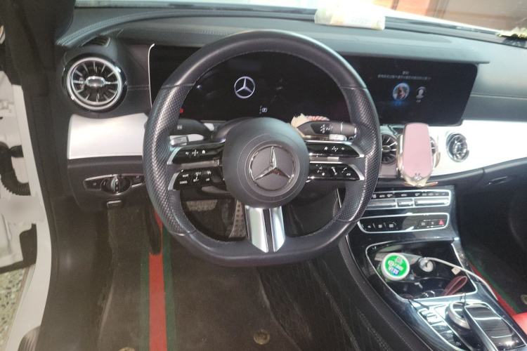 Used Mercedes-Benz E-Class 2021 E 260 Convertible Coupe Steering Wheel