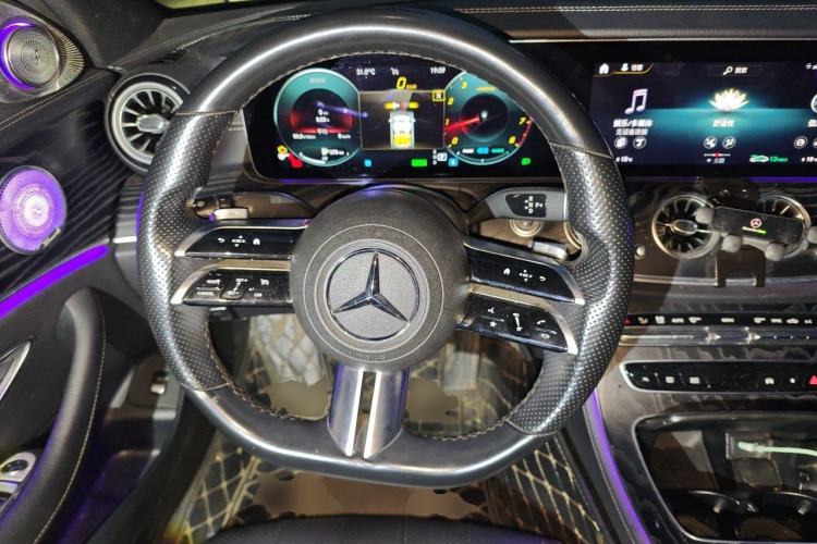 Used Mercedes-Benz E-Class 2021 E 260 Stylish Sports Edition Steering Wheel