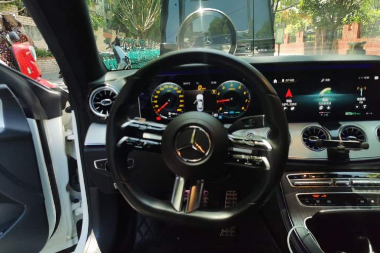 Used Mercedes-Benz E-Class 2021 E 260 Coupe Steering Wheel