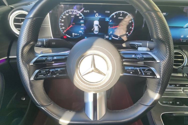 Used Mercedes-Benz E-Class 2021 Updated E 260 Fashion Sport Edition Steering Wheel