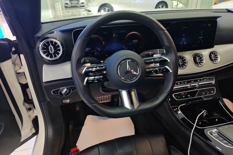 Used Mercedes-Benz E-Class 2021 Facelift E 260 Coupe Steering Wheel