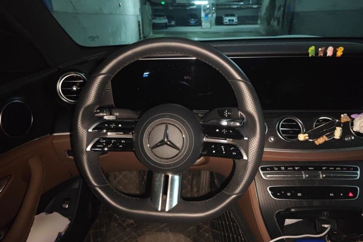 Used Mercedes-Benz E-Class 2021 Restyled E 300 L Sporty and Stylish Edition Steering Wheel