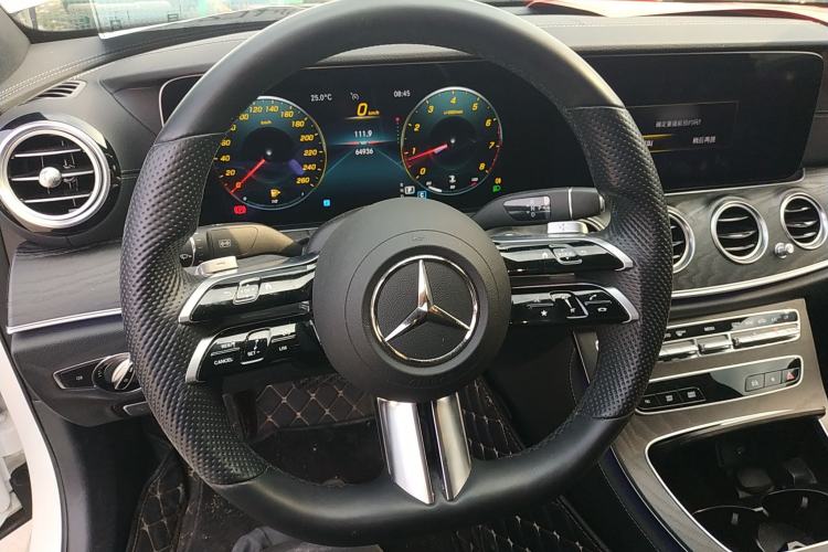 Used Mercedes-Benz E-Class 2021 Updated E 260 Fashion Sport Edition Steering Wheel