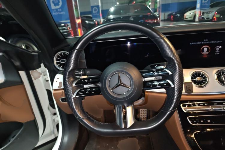 Used Mercedes-Benz E-Class 2021 E 260 Convertible Coupe Steering Wheel