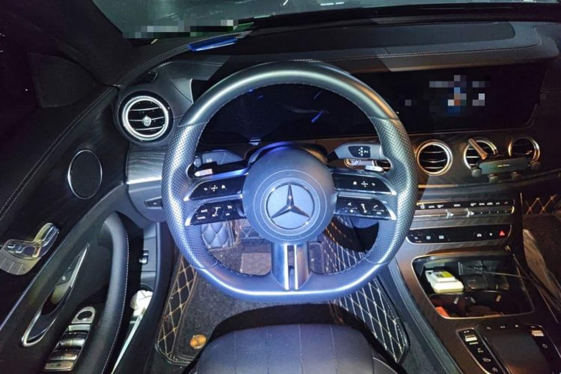 Used Mercedes-Benz E-Class 2021 Updated E 260 Fashion Sport Edition Steering Wheel