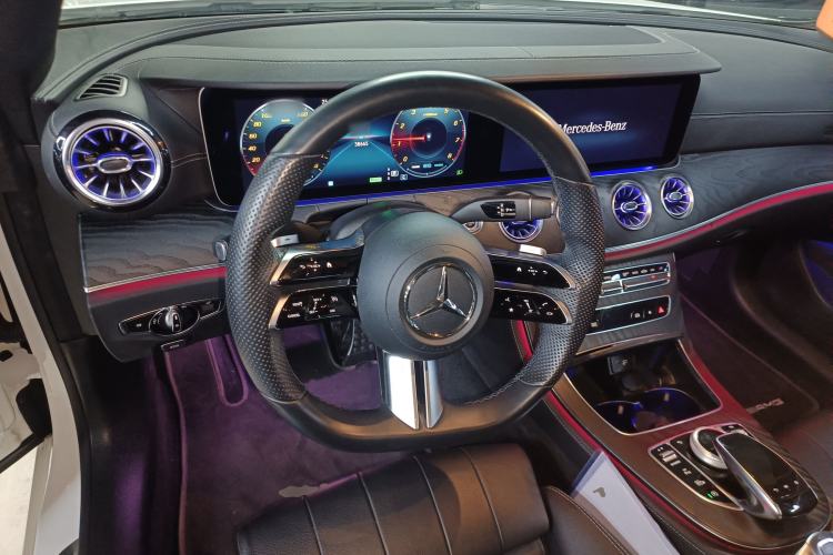 Used Mercedes-Benz E-Class 2021 E 260 Convertible Coupe Steering Wheel