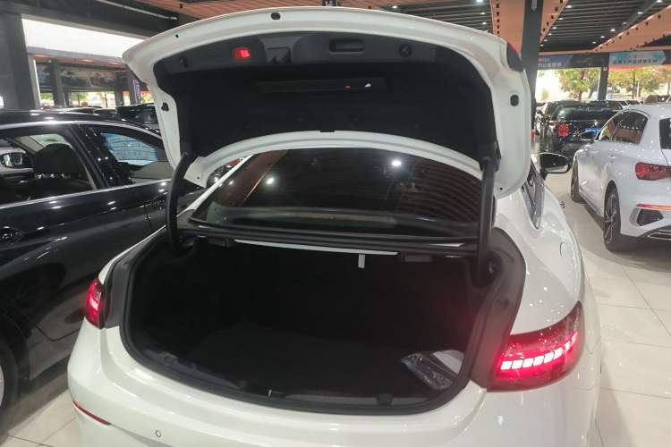 Used Mercedes-Benz E-Class 2021 Facelift E 260 4MATIC Coupe Trunk