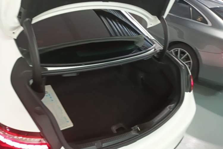 Used Mercedes-Benz E-Class 2021 E 300 Coupe Trunk