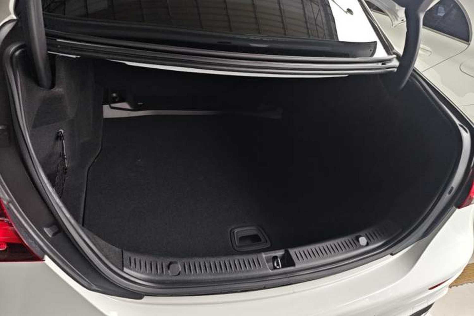 Used Mercedes-Benz E-Class 2021 Updated E 260 Fashion Sport Edition Trunk