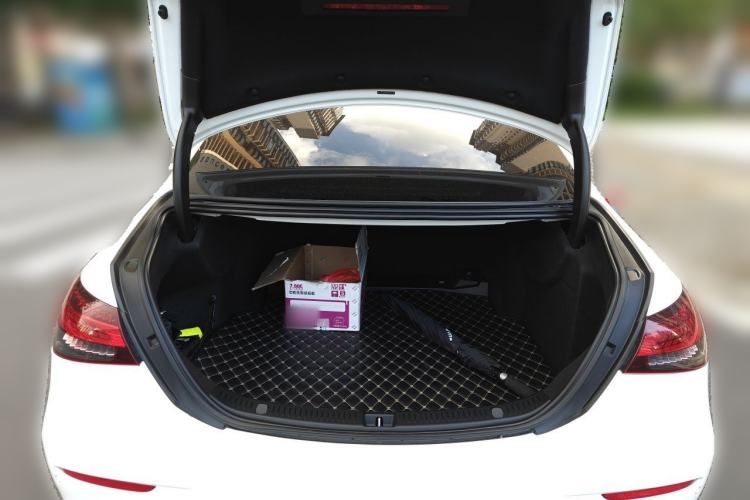 Used Mercedes-Benz E-Class 2021 Updated E 260 Fashion Sport Edition Trunk