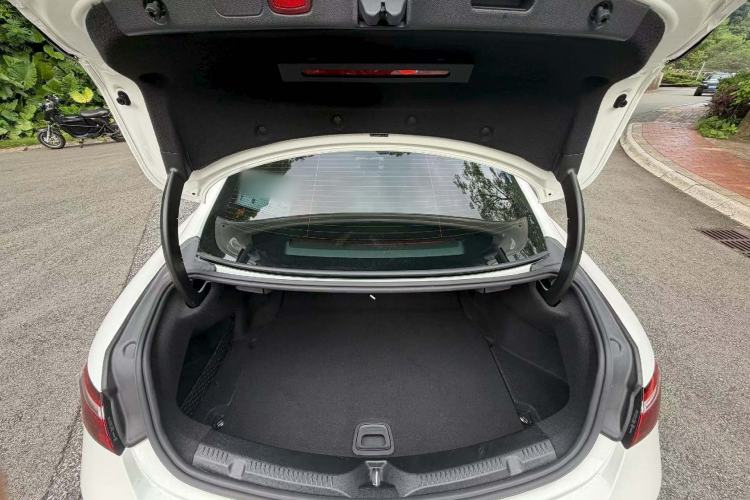 Used Mercedes-Benz E-Class 2021 E 260 Coupe Trunk