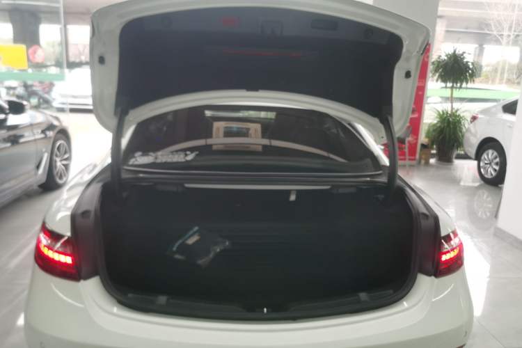 Used Mercedes-Benz E-Class 2021 Facelift E 260 Coupe Trunk