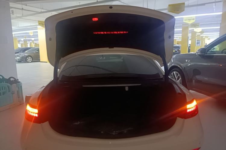 Used Mercedes-Benz E-Class 2021 E 260 Coupe Trunk