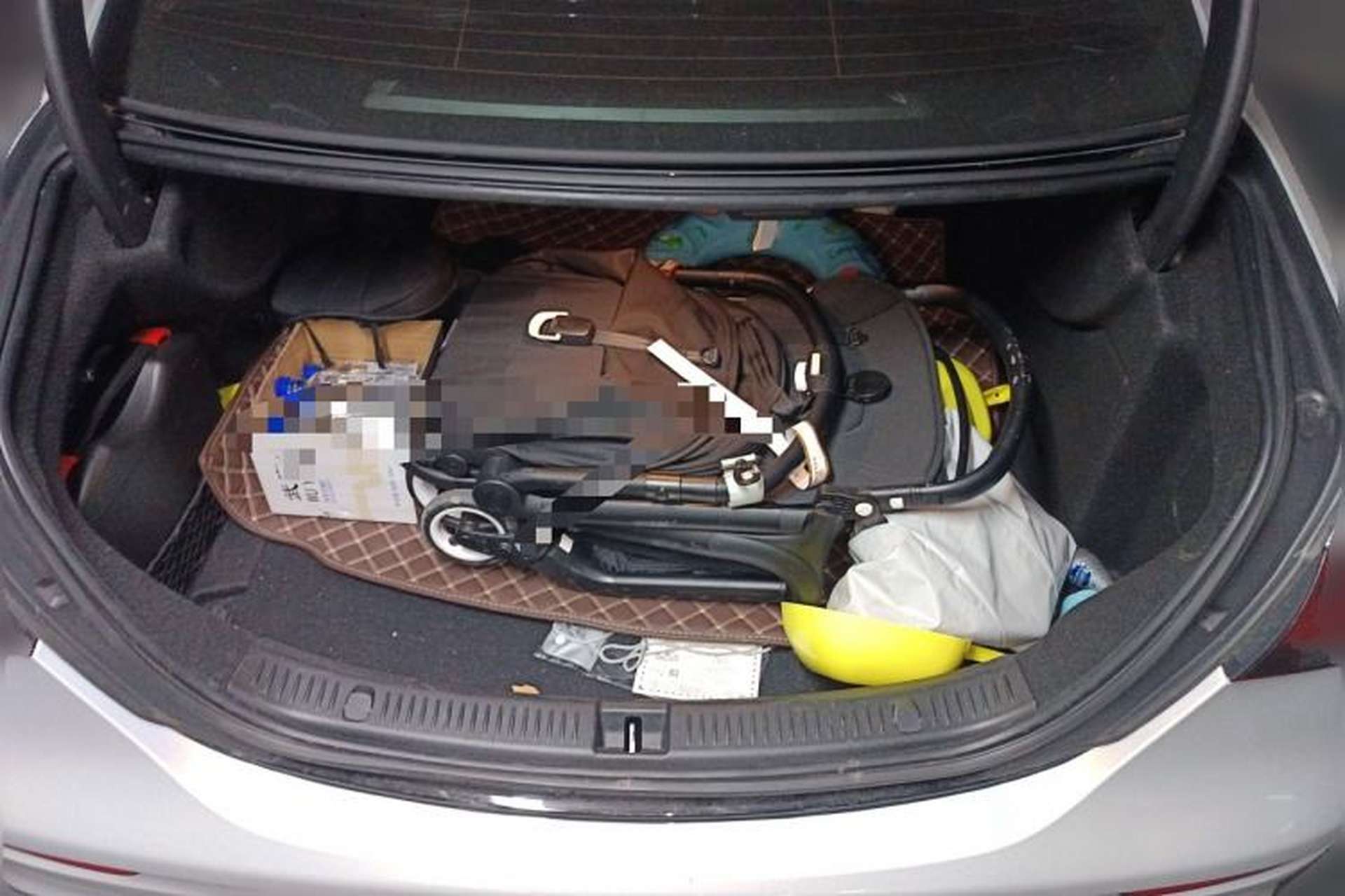 Used Mercedes-Benz E-Class 2021 Updated E 260 Fashion Sport Edition Trunk