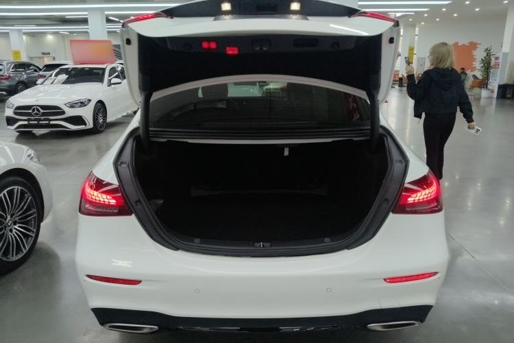 Used Mercedes-Benz E-Class 2021 Updated E 260 Fashion Sport Edition Trunk