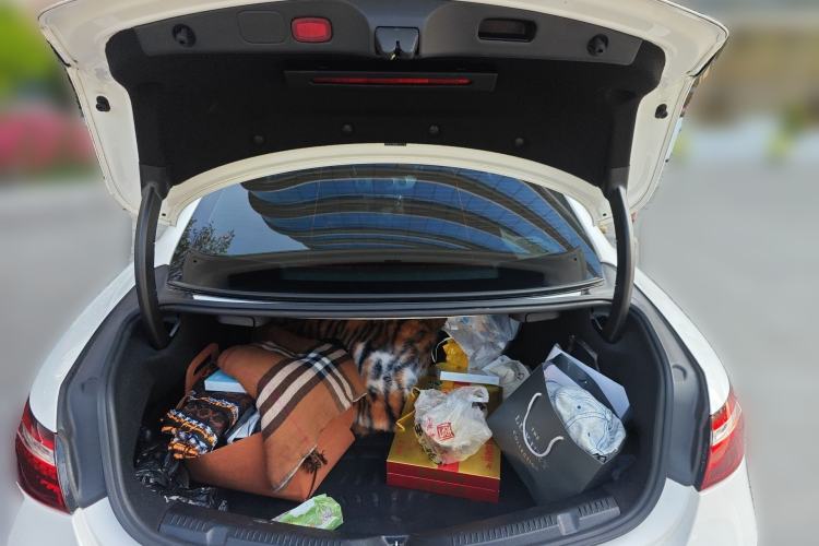 Used Mercedes-Benz E-Class 2021 E 260 Coupe Trunk