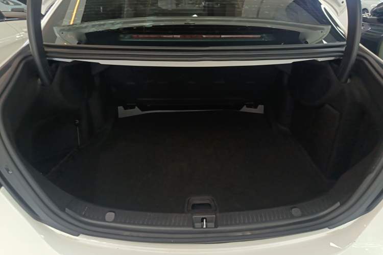 Used Mercedes-Benz E-Class 2021 Facelift E 260 L Sport Edition Trunk