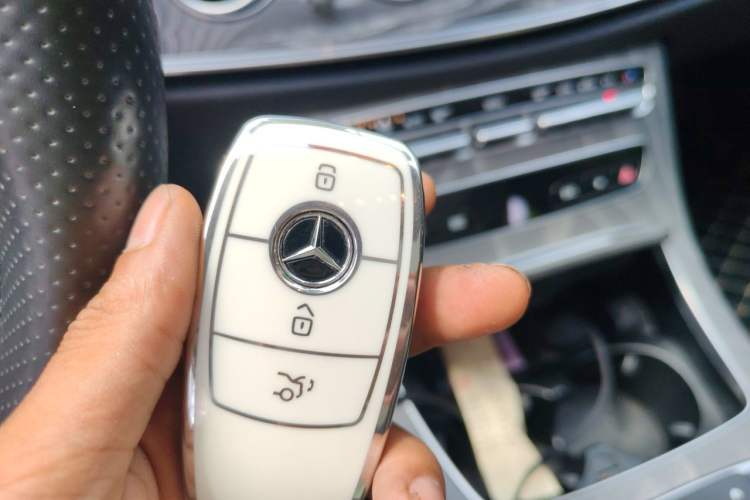 Used Mercedes-Benz E-Class 2021 E 300 L Sporty and Stylish Model Vehicle Key