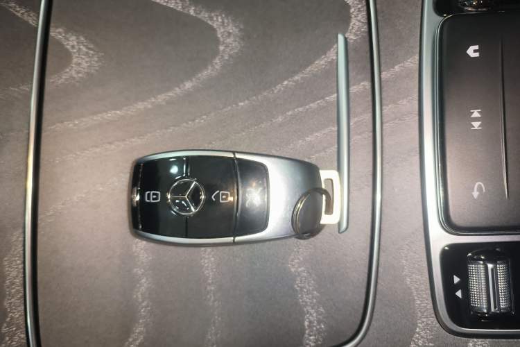 Used Mercedes-Benz E-Class 2021 E 300 L Sporty and Stylish Model Vehicle Key