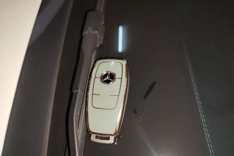 Used Mercedes-Benz E-Class 2021 E 300 L Sporty and Stylish Model Vehicle Key