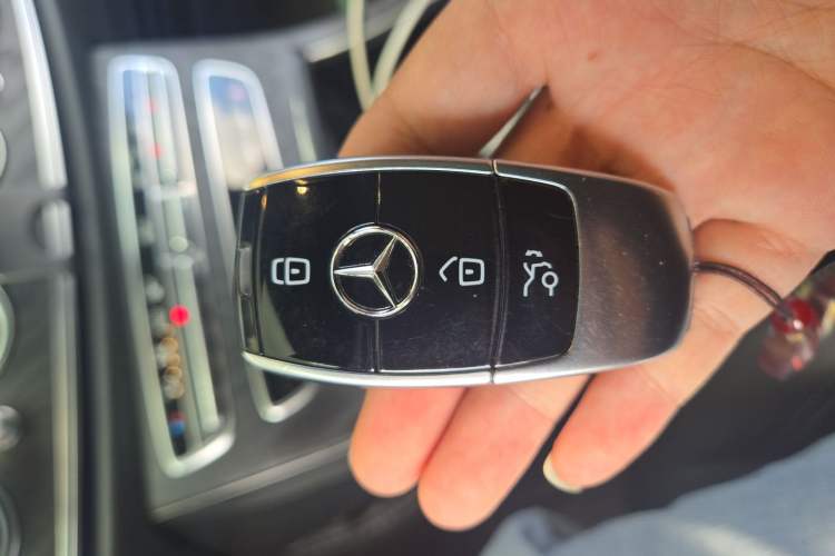 Used Mercedes-Benz E-Class 2021 Updated E 260 Fashion Sport Edition Vehicle Key