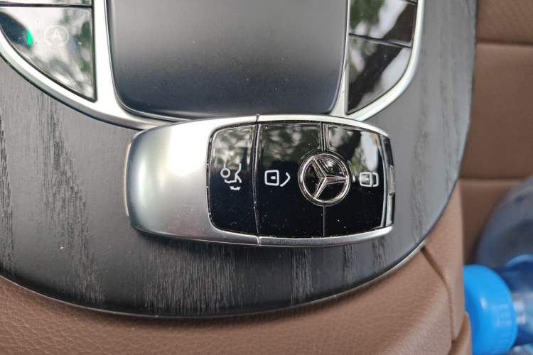 Used Mercedes-Benz E-Class 2021 E 300 L Sporty and Stylish Model Vehicle Key