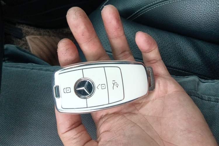 Used Mercedes-Benz E-Class 2021 E 260 Luxury Sports Edition Vehicle Key