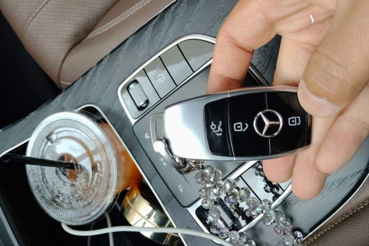 Used Mercedes-Benz E-Class 2021 Updated E 260 Fashion Sport Edition Vehicle Key