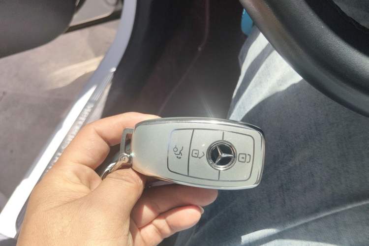 Used Mercedes-Benz E-Class 2021 Updated E 260 Fashion Sport Edition Vehicle Key