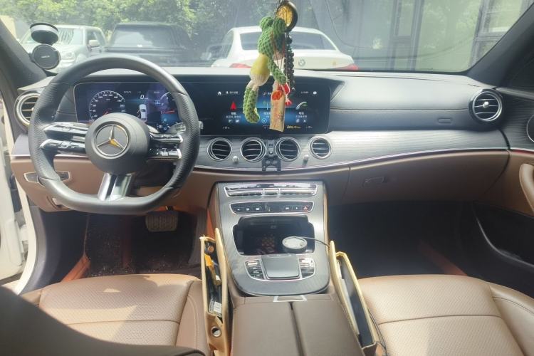Used Mercedes-Benz E-Class 2021 Restyled E 300 L Sporty and Stylish Edition Center Console