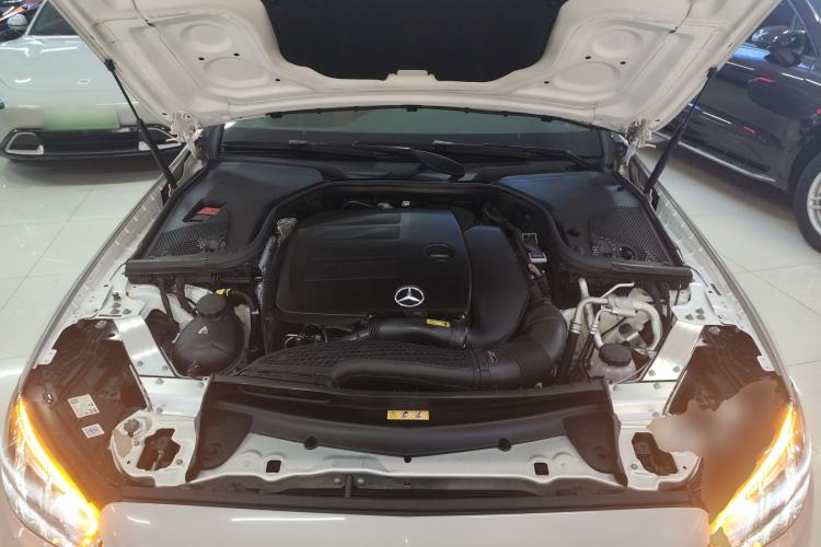 Used Mercedes-Benz E-Class 2021 E 260 Coupe Engine Bay