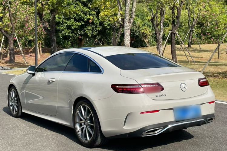 Used Mercedes-Benz E-Class 2021 E 260 Coupe Exterior 4