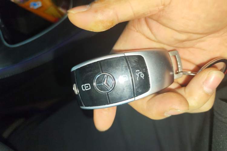 Used Mercedes-Benz E-Class 2021 E 260 Coupe Interior 1