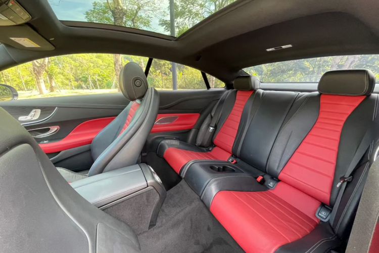 Used Mercedes-Benz E-Class 2021 E 260 Coupe Interior 3