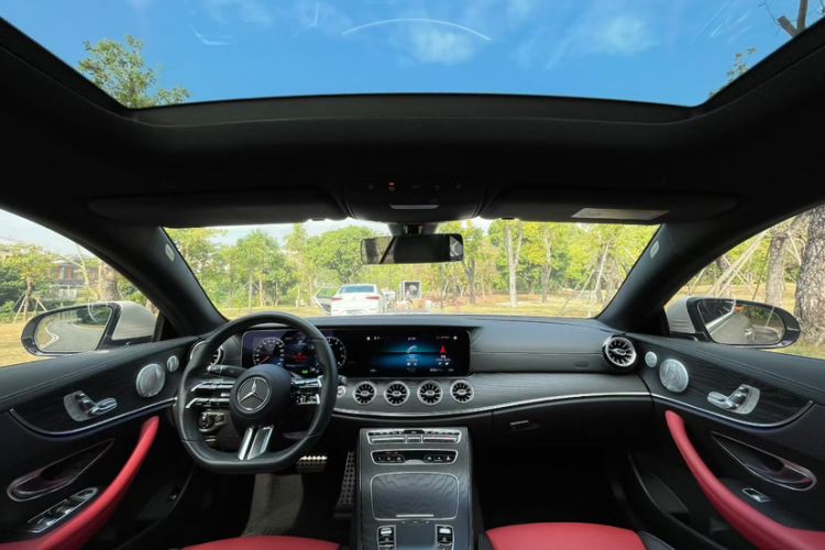 Used Mercedes-Benz E-Class 2021 E 260 Coupe Interior 4