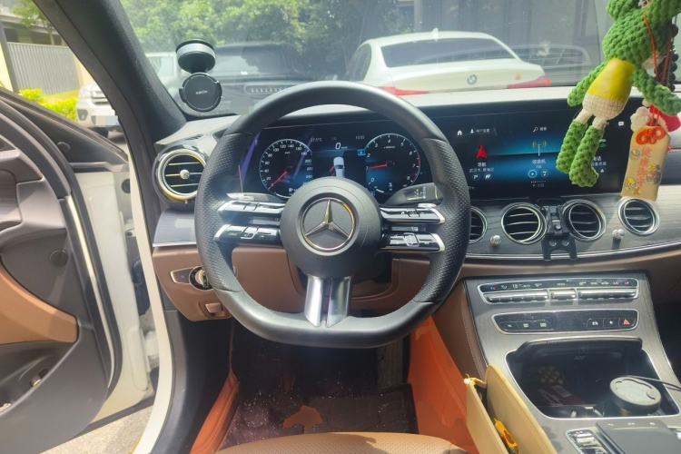 Used Mercedes-Benz E-Class 2021 Restyled E 300 L Sporty and Stylish Edition Steering Wheel