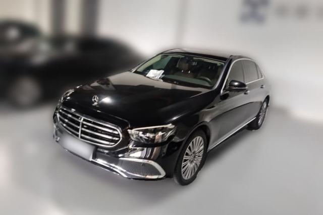 Ojetý Mercedes-Benz E-Class 2022 Updated E 300 L Stylish Edition