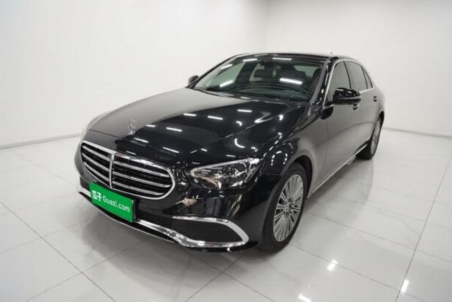 Ojetý Mercedes-Benz E-Class 2022 E 300 L Stylish Model