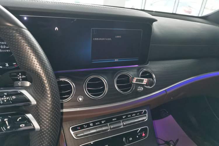 Used Mercedes-Benz E-Class 2022 Second Facelift E 300 L Sport Luxury Edition Audio And AC Panel