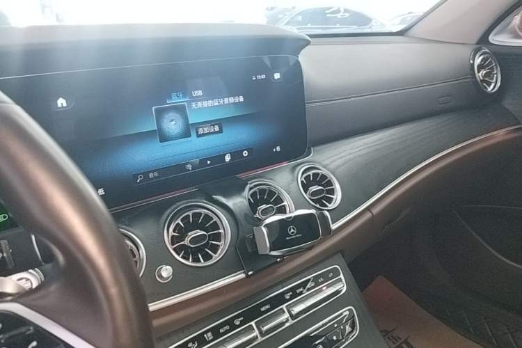 Used Mercedes-Benz E-Class 2022 Revised Version E 300 L Fashion Edition Audio And AC Panel