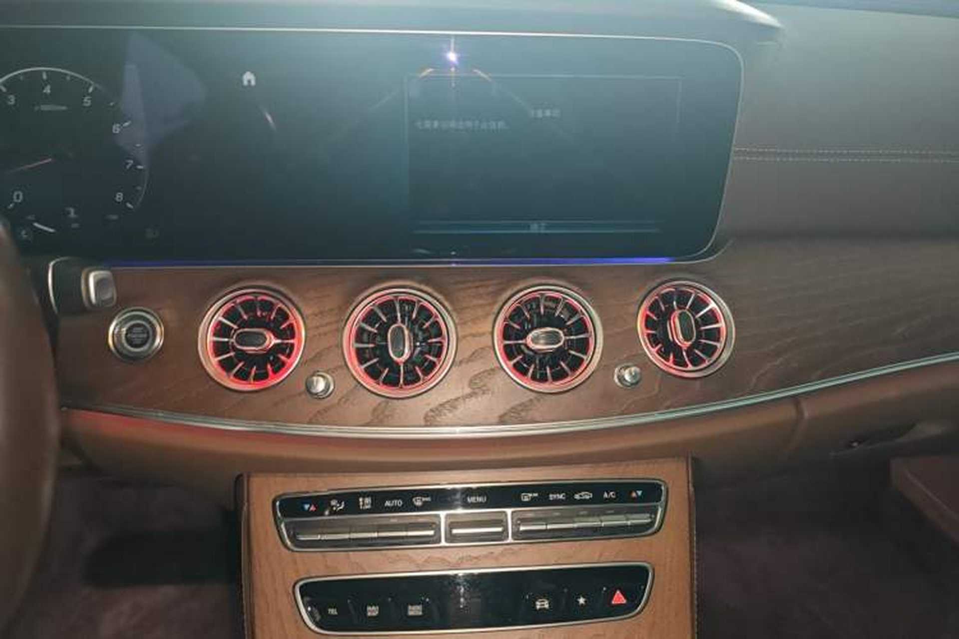 Used Mercedes-Benz E-Class 2022 Second Facelift E 300 L Fashion Edition Audio And AC Panel