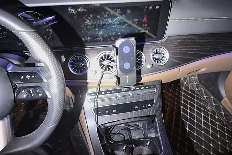 Used Mercedes-Benz E-Class 2022 E 300 L Sport Luxury Edition Audio And AC Panel