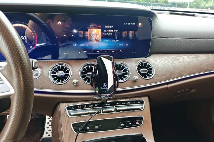 Used Mercedes-Benz E-Class 2022 Updated E 300 L Stylish Edition Audio And AC Panel